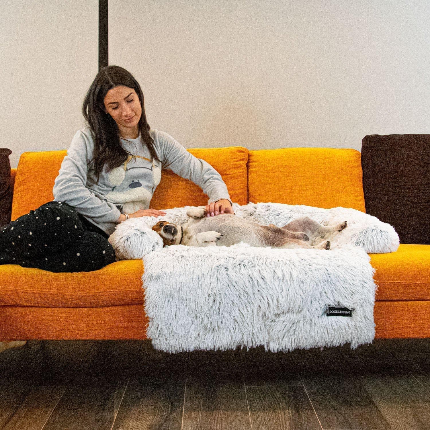 Lit douillet 4 en 1 apaisant en fausse fourrure pour chiens et chats