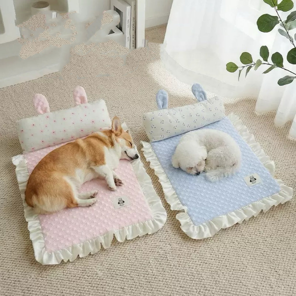 Tapis rafraîchissant en soie glacée pour animaux de compagnie | Modèle oreilles de lapin