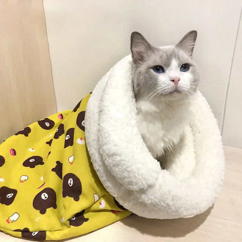 Cozy Cat Sleeping Bag – Soft, Snuggly Hideaway Bed for Cats!